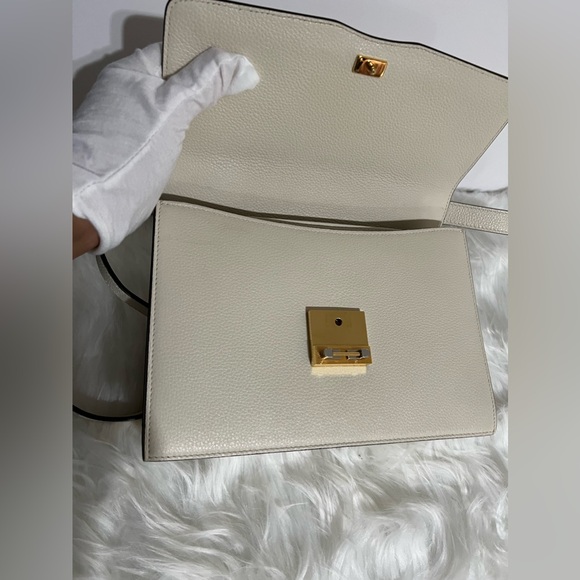 GUCCI Zumi Horsebit Interlocking Leather Ivory Bag - Picture 4 of 12